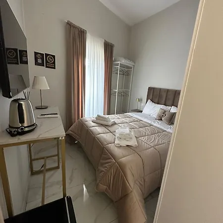 Vener Luxury فندق مبيت وإفطار نابولي