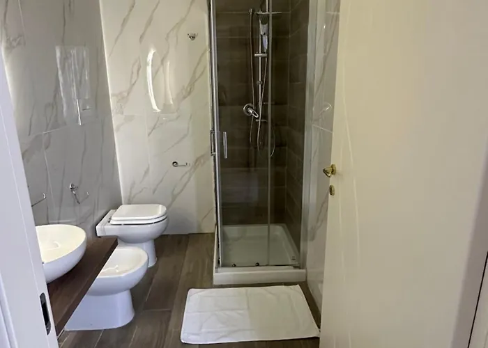 לינה וארוחת בוקר Vener Luxury