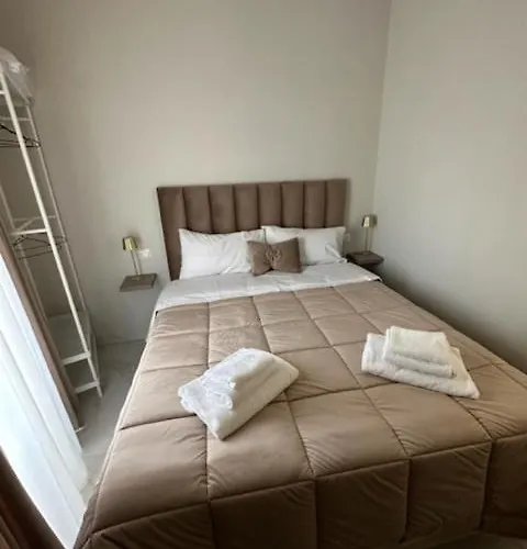 Vener Luxury Nápoly
